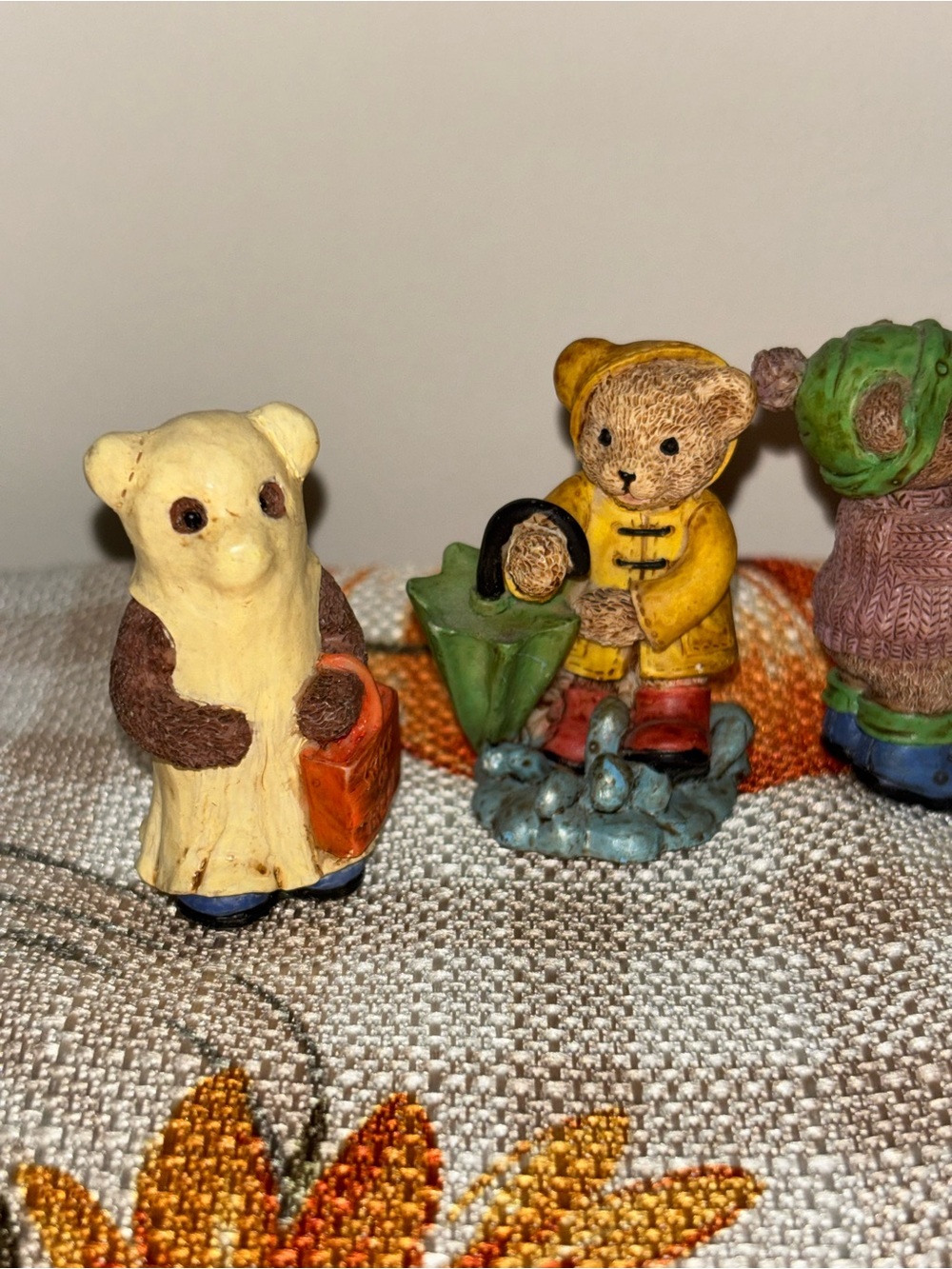 Hand-Painted Figurine Set of 7 holiday bears - Picture 2 of 7
